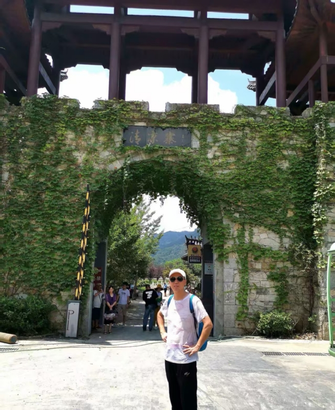 品心人的第一张照片--湖北王婆说媒